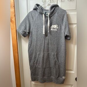 Roots Short Sleeve Hoodie Dress Size Medium
